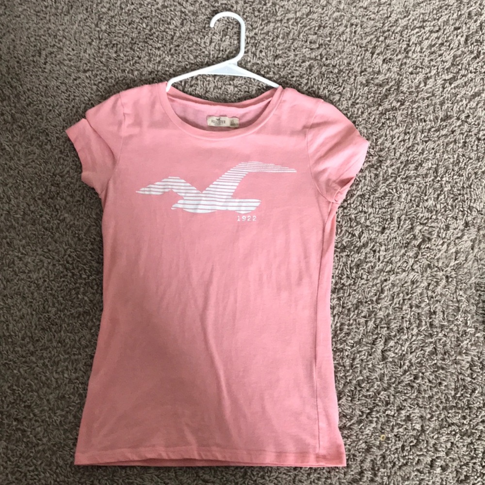 Pink hollister top